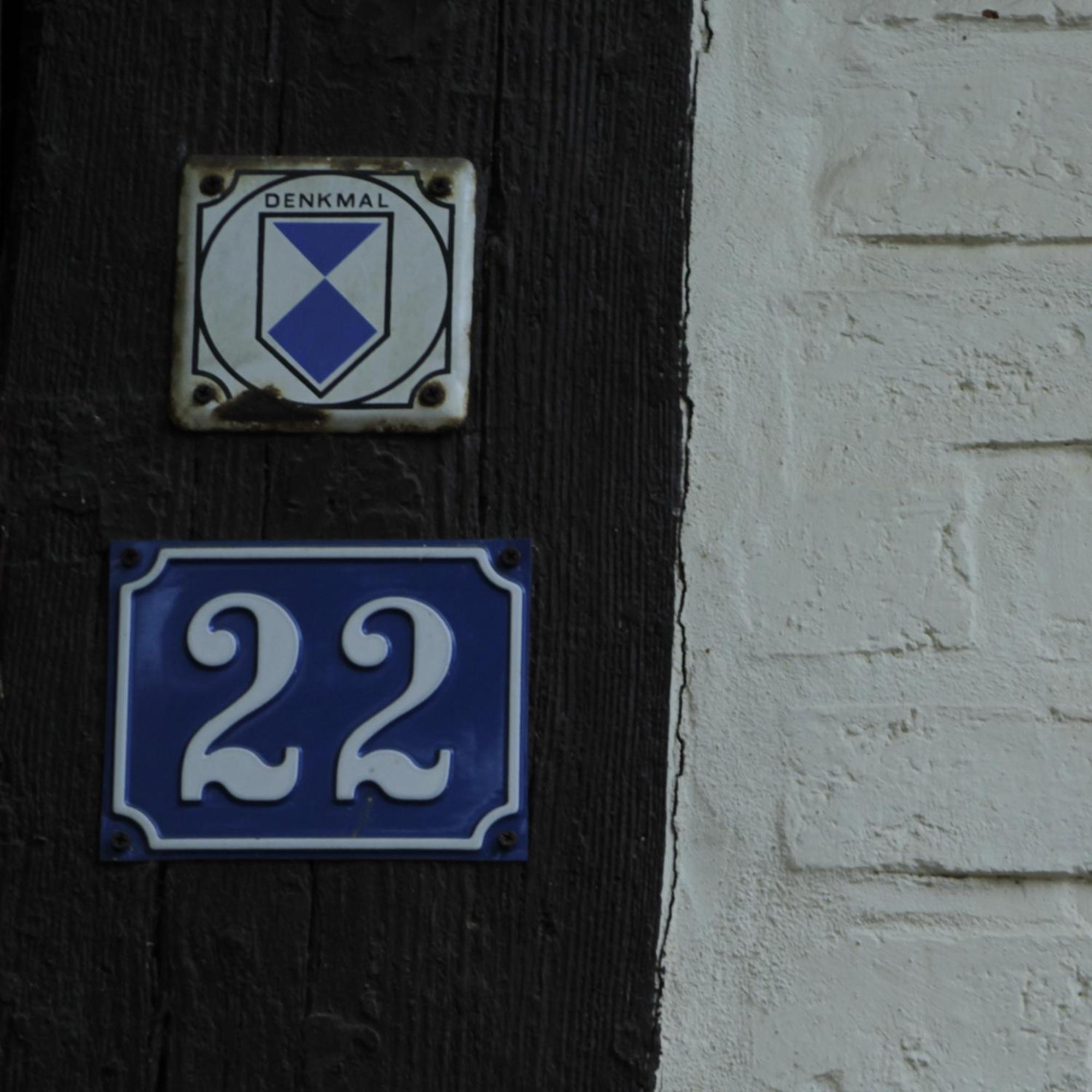 Urban22 - Ferien Im Denkmal Apartment เควดลินบวร์ก ภายนอก รูปภาพ